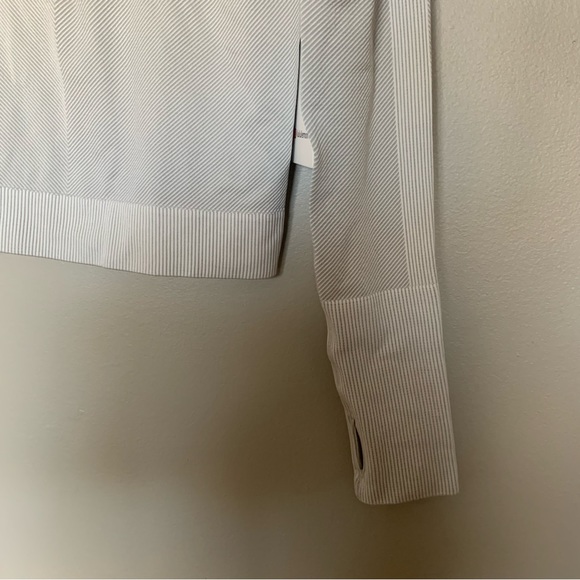 LULULEMON Rest Less Cropped 1/2 Zip - Picture 5 of 10